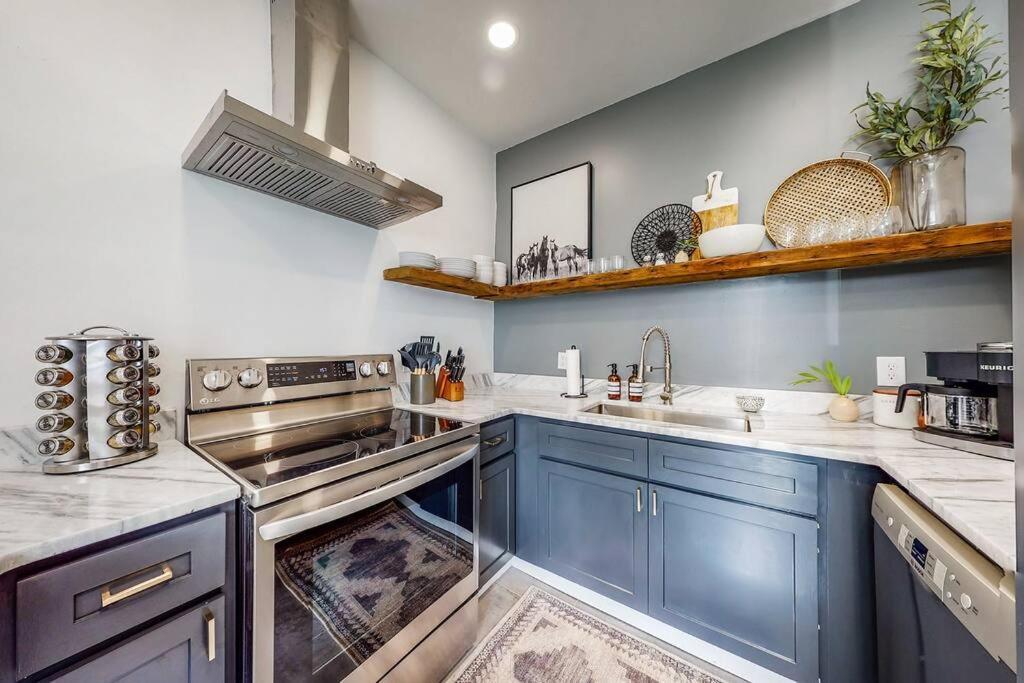 Luxury 8 Bed/4 Ba Nulu Home Private Yard/Parking Louisville Buitenkant foto